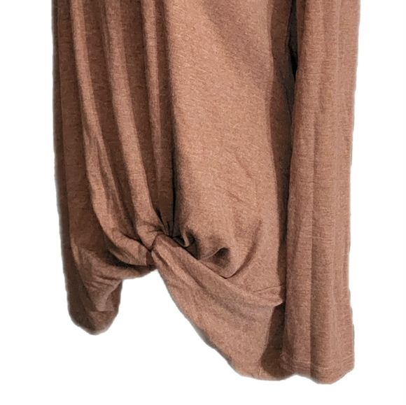 NWT knotted front, asymmetrical hem, long sleeve, soft stretch top, Sz Med brown - Picture 5 of 7